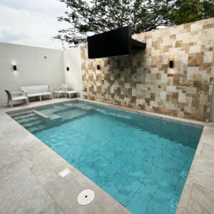 Construcción en Sector la  Aurora. Medidas: 6.00x3.00 con jacuzzi y cascada tipo lluvia